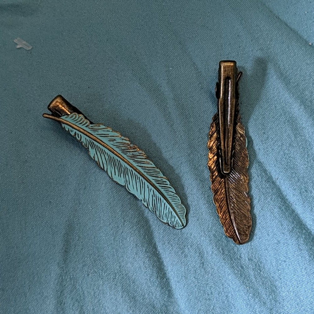 Hair clips